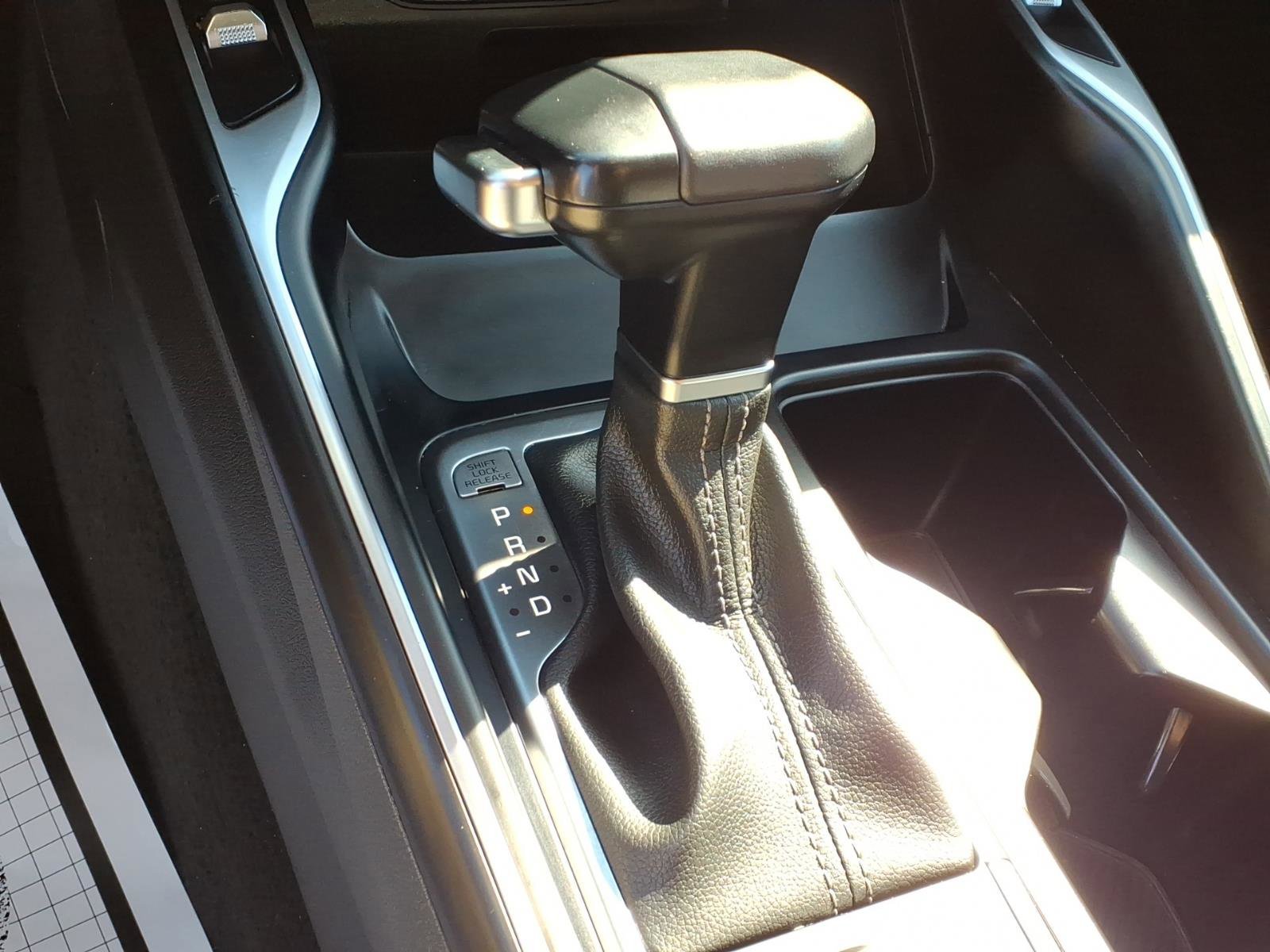 Certified Used 2024 Glacial White Pearl Kia S image 8