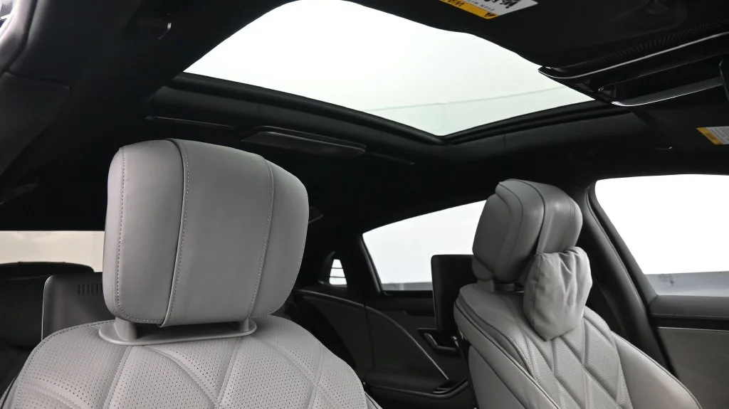 Used 2024 Silver Mercedes-Benz Maybach S 580 image 24