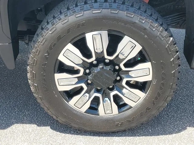 Used 2025 Titanium Rush Metallic GMC Denali image 31