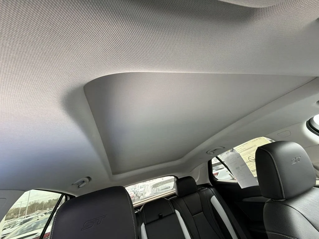 New 2026 Iridescent White Tricoat Buick Sport Touring image 21
