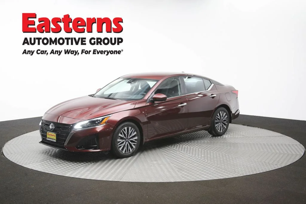 Used 2023 Red Nissan 2.5 SV image 56