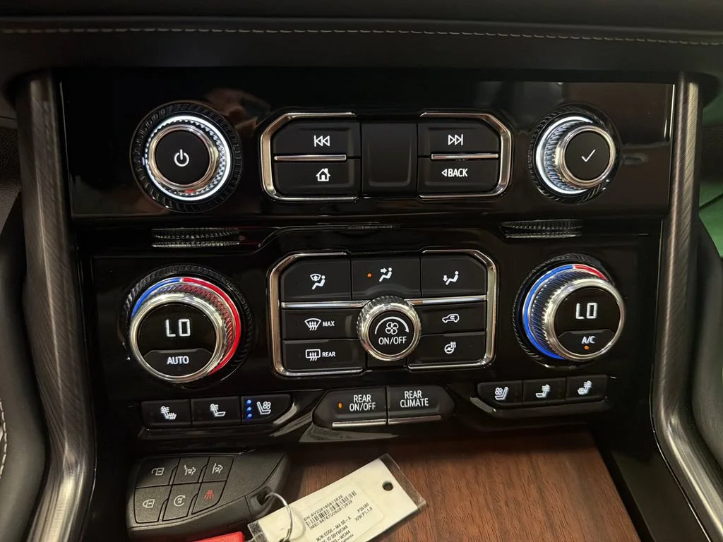 Used 2024 Onyx Black GMC Denali Ultimate image 20