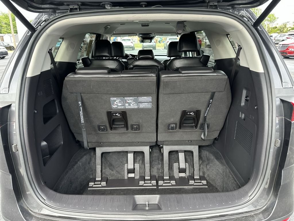 Certified Used 2024 Gray Kia EX image 30