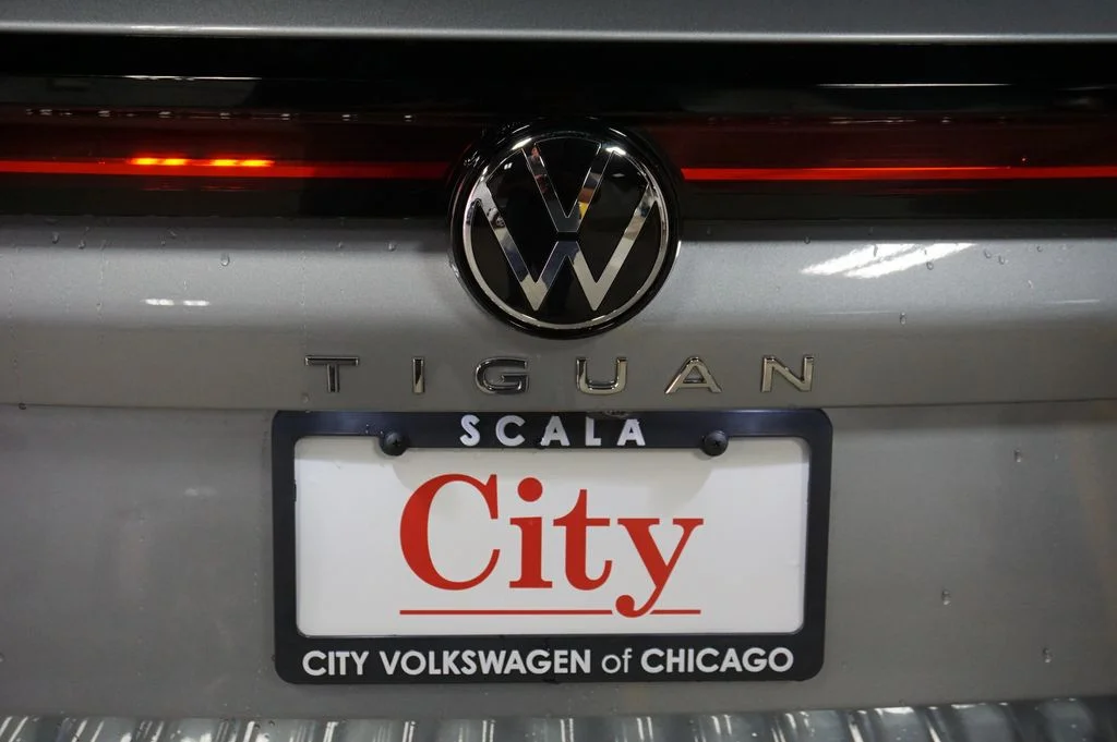 New 2026 Pyrite Silver Metallic Volkswagen 2.0T SE image 33