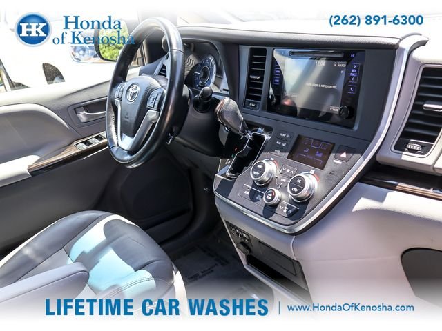 Used 2015 Predawn Gray Mica Toyota XLE image 29