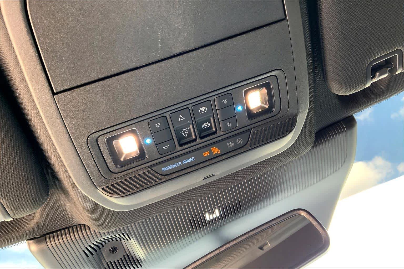 Used 2025 Agate Black Metallic Ford Platinum image 31