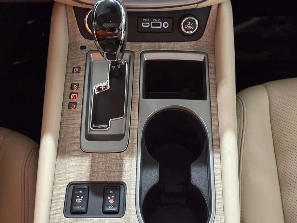 Certified Used 2024 Pearl White Tricoat Nissan SL image 19