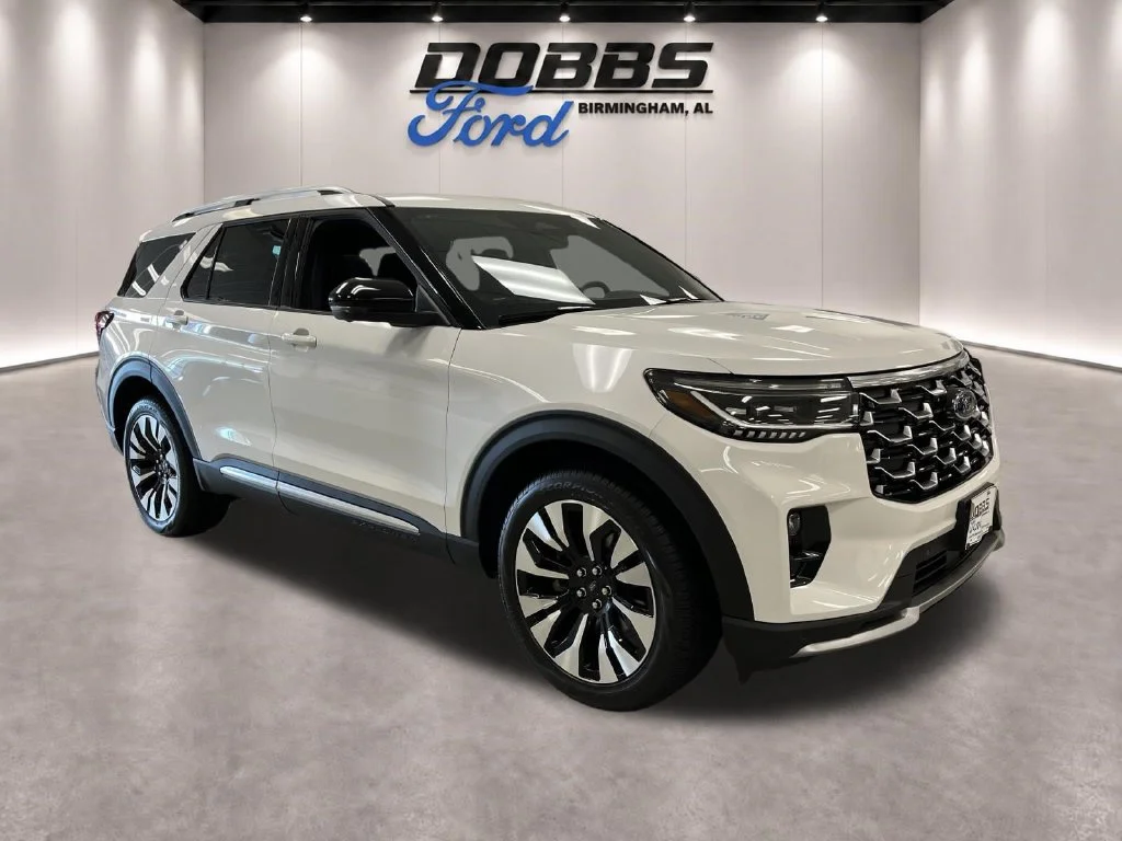 New 2026 Star White Metallic Tri-Coat Ford Platinum™ image 1