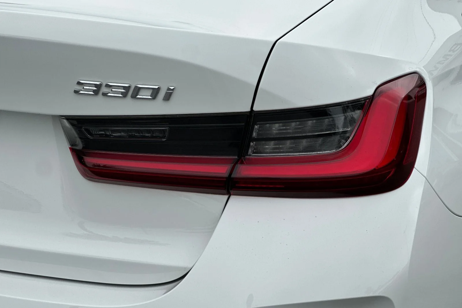 Used 2023 Alpine White BMW 330i image 26