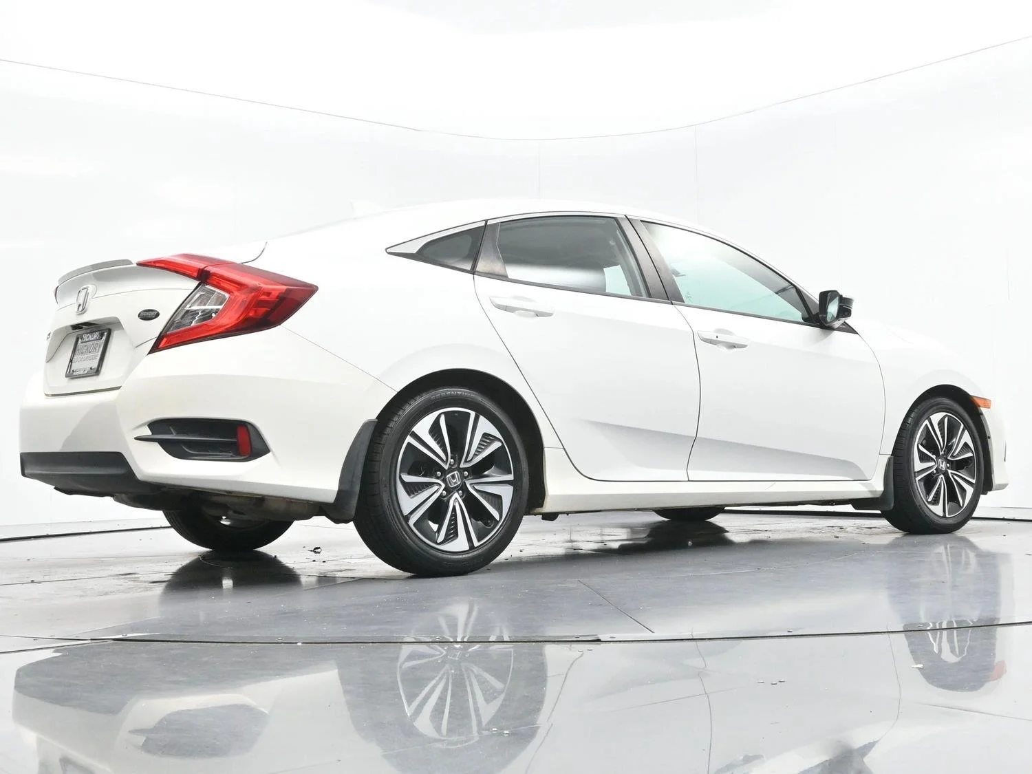 Used 2017 White Orchid Pearl Honda EX-T image 46