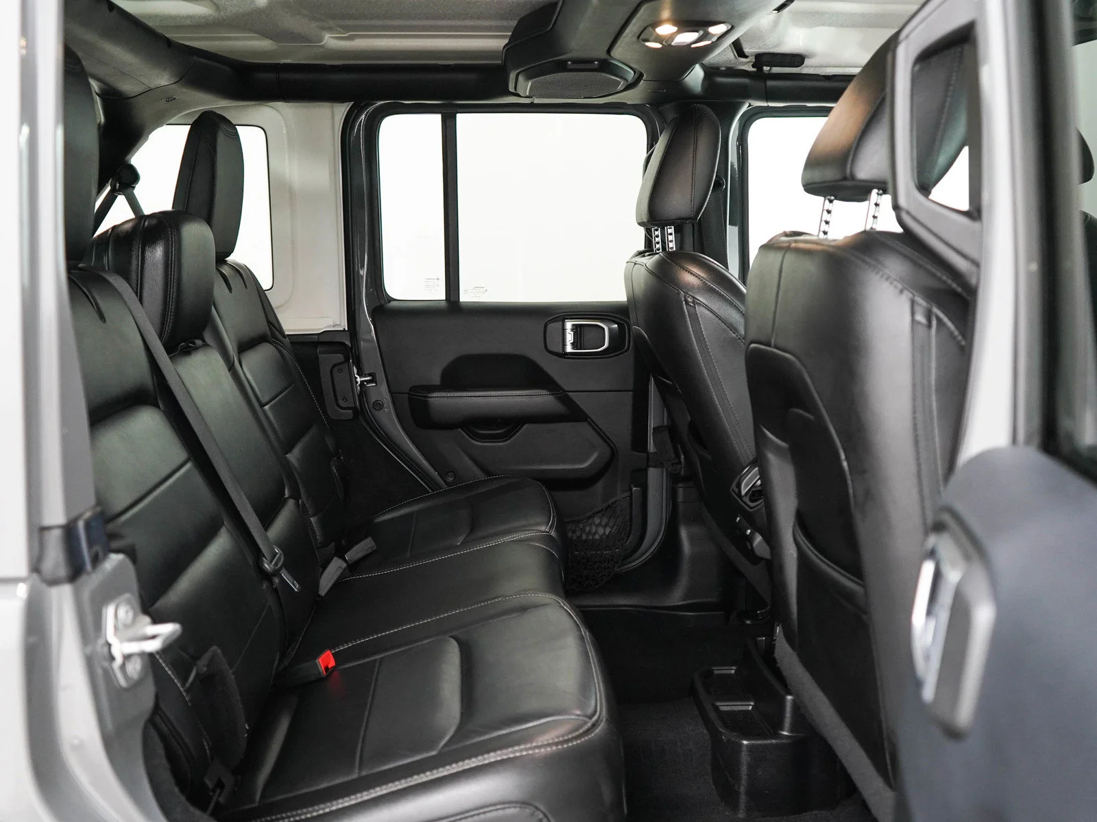 Used 2019 Sting-Gray Clearcoat Jeep Unlimited Sahara image 12
