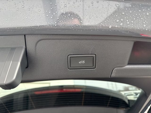 New 2026 Pure Gray Volkswagen 2.0T SE w/Technology image 10