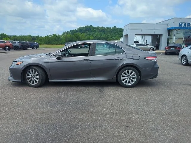 Used 2019  Toyota LE image 13