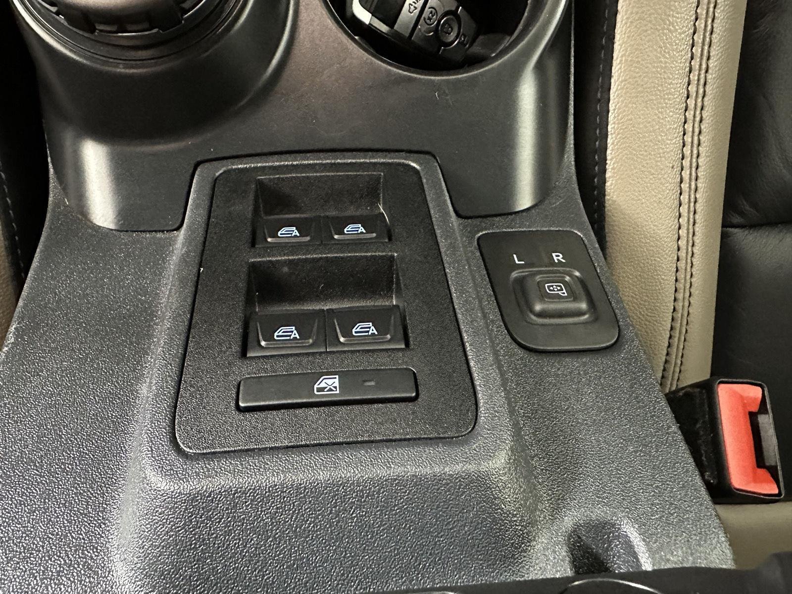 Used 2024 Iconic Silver Ford Wildtrak image 24