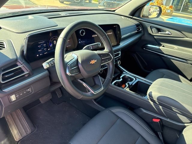 Used 2025 Red Chevrolet LT image 19