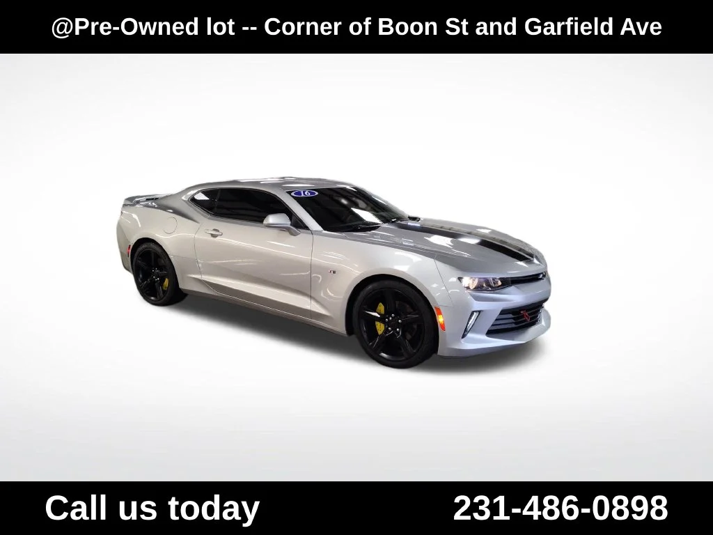 Used 2016  Chevrolet 2LT image 7