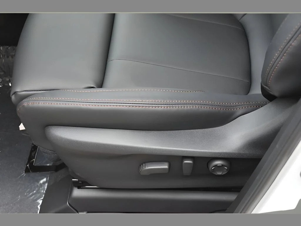 New 2026 CRYSTAL WHITE PEARL Subaru Limited Bronze Edition 7-Passenger image 34