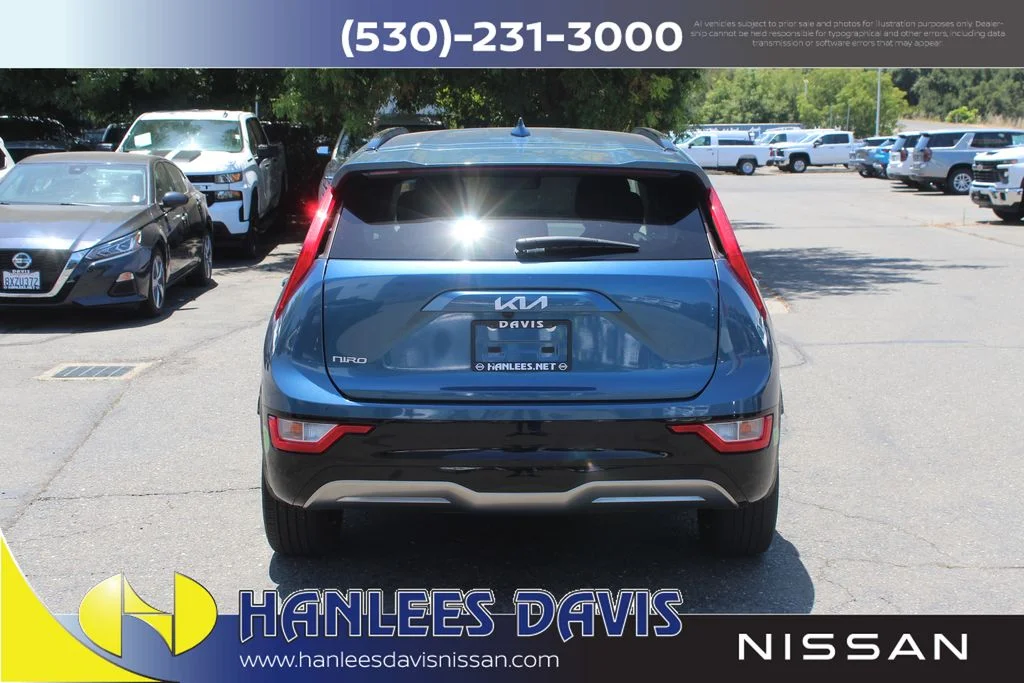 Used 2023 Blue Kia Wind image 8