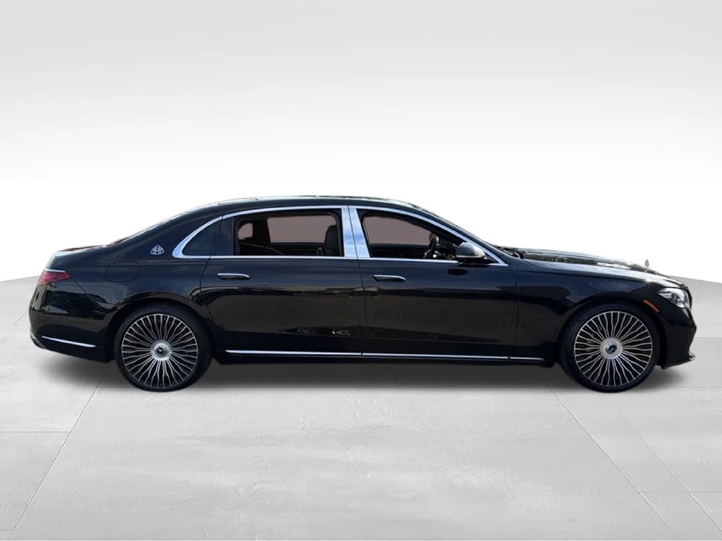 Used 2023 Black Mercedes-Benz Maybach S 580 image 11
