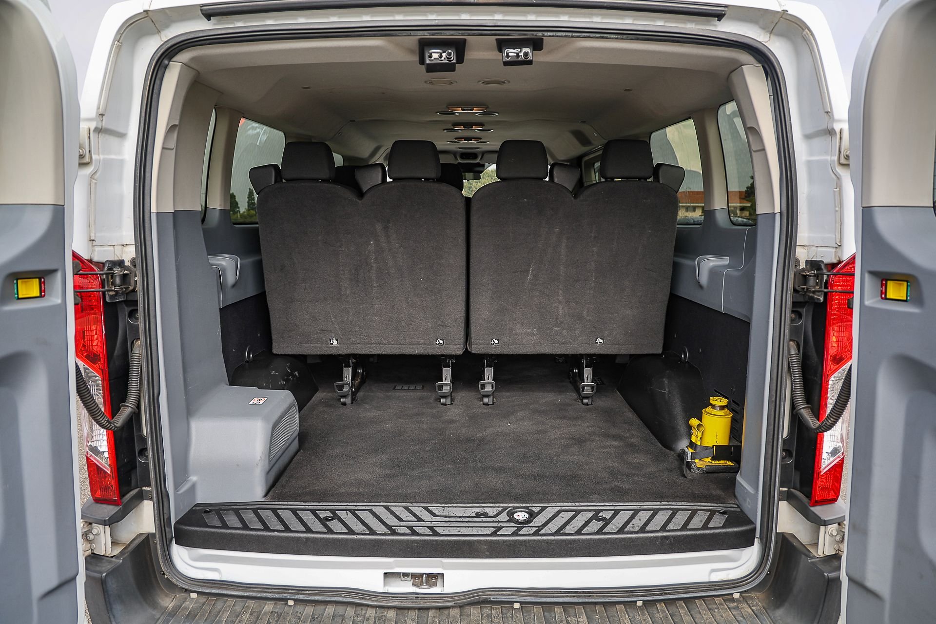 Used 2017 White Ford XLT image 29