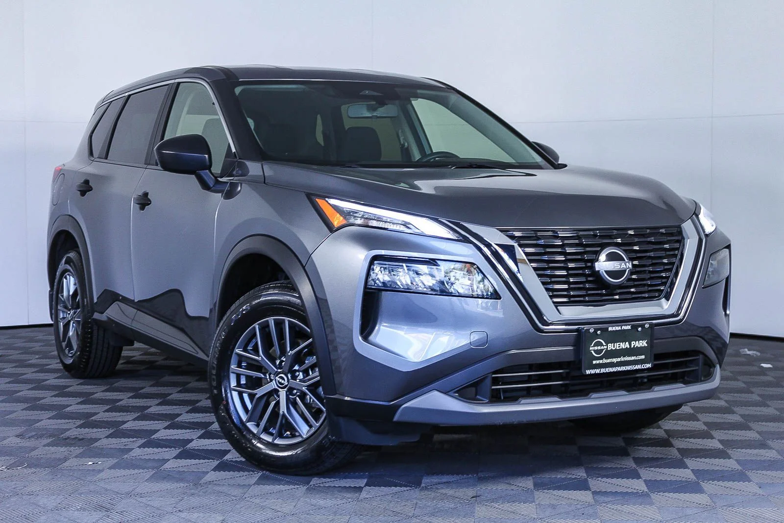 2023 Nissan Rogue S FWD's photo