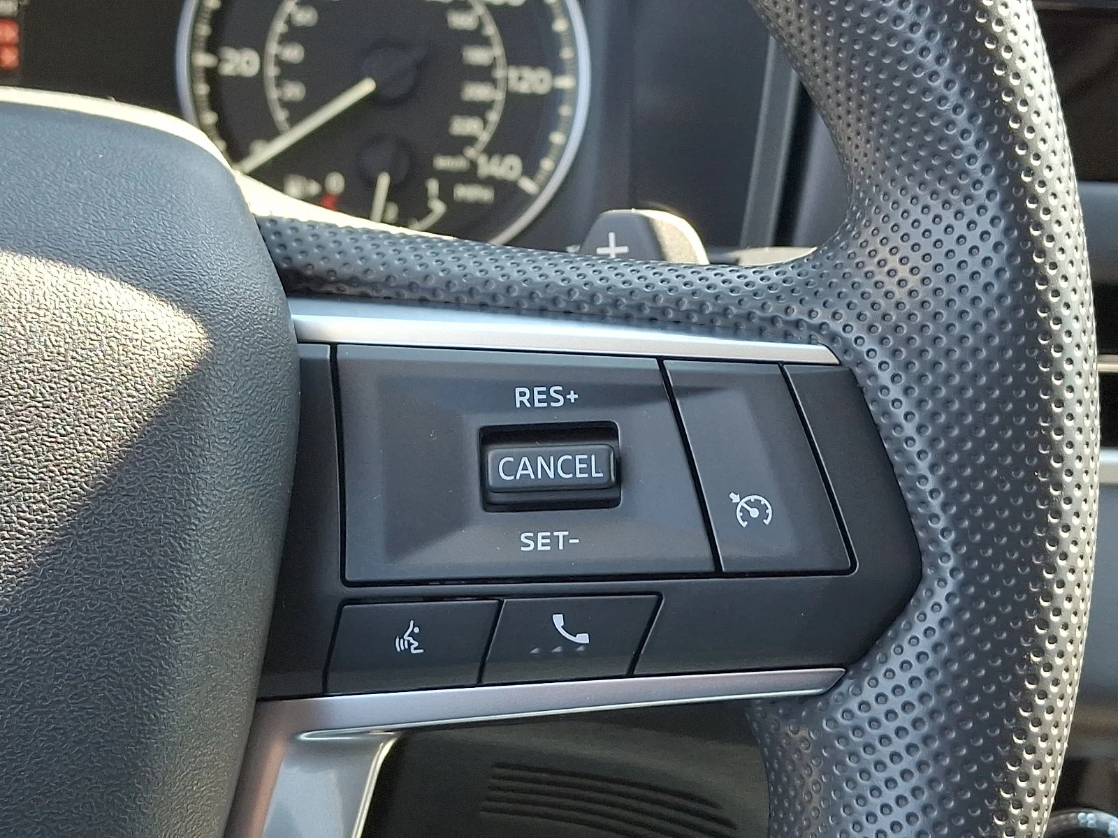 New 2026 Black Mitsubishi ES image 19