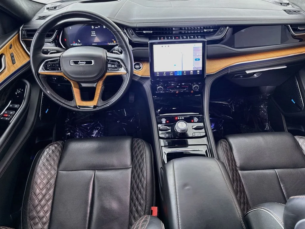 Used 2023 White Jeep Summit image 23