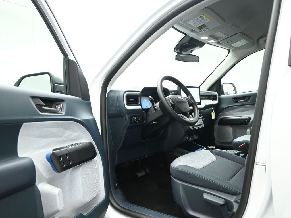 New 2026 Oxford White Ford XLT image 8