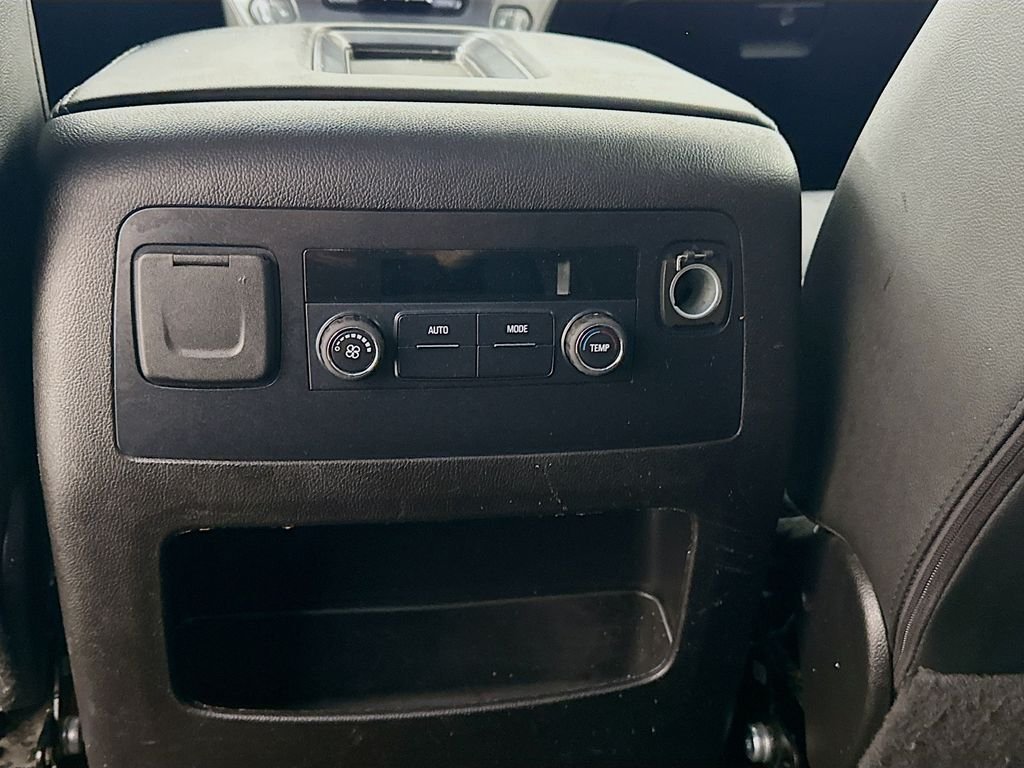 Used 2019 Gray Chevrolet LT image 27