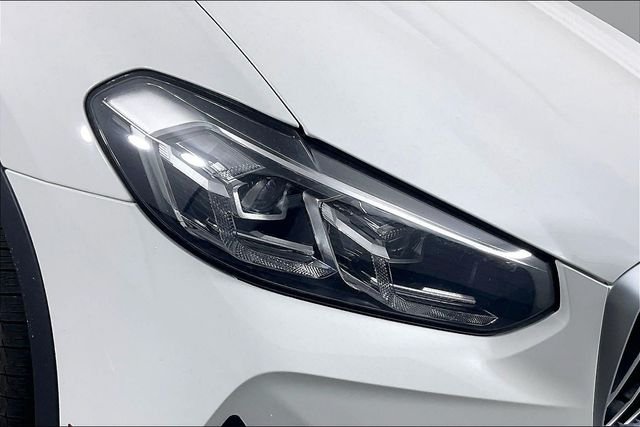 Used 2023 White BMW sDrive30i image 28