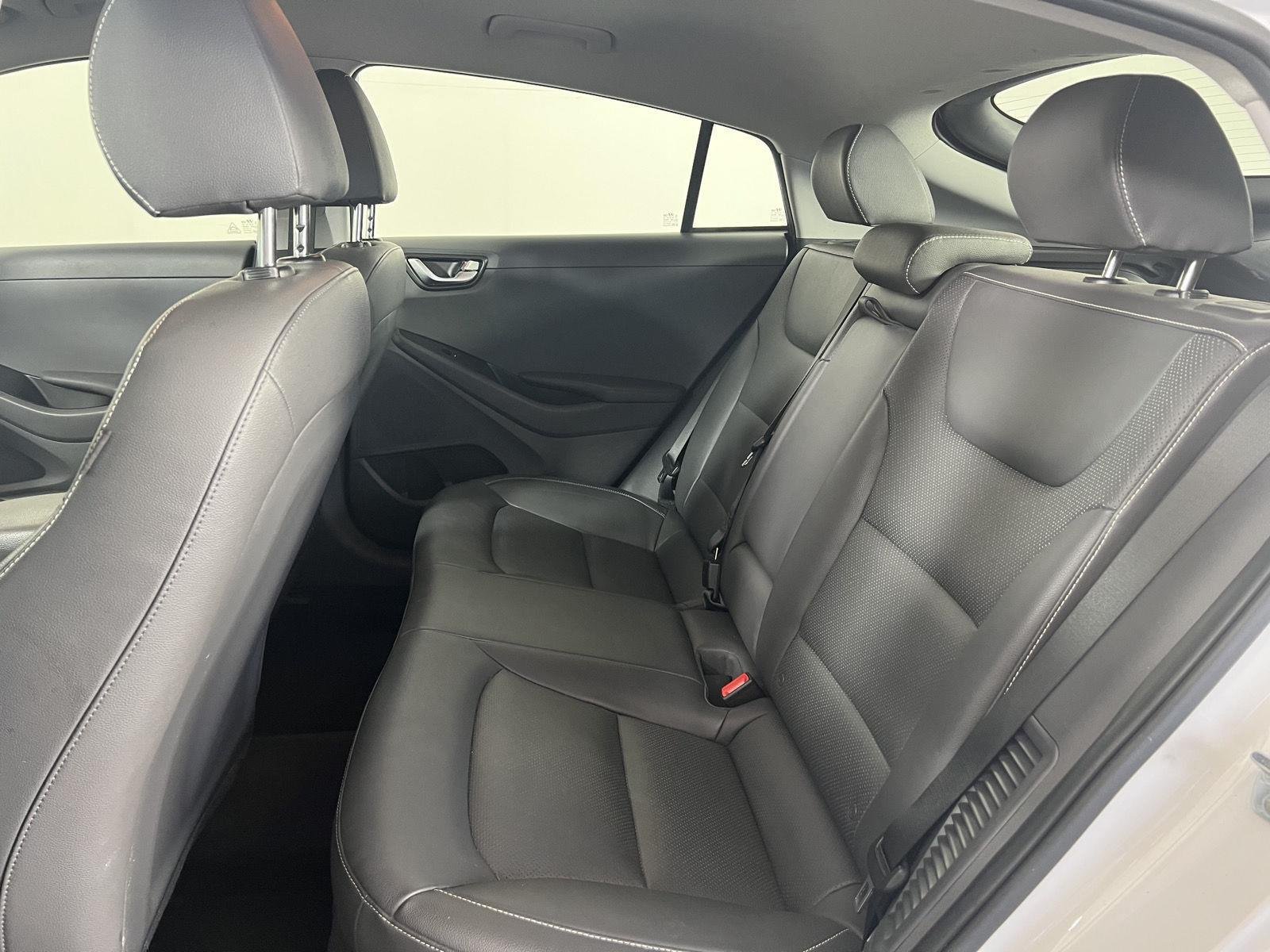 Used 2019 Ceramic White Hyundai Limited image 21