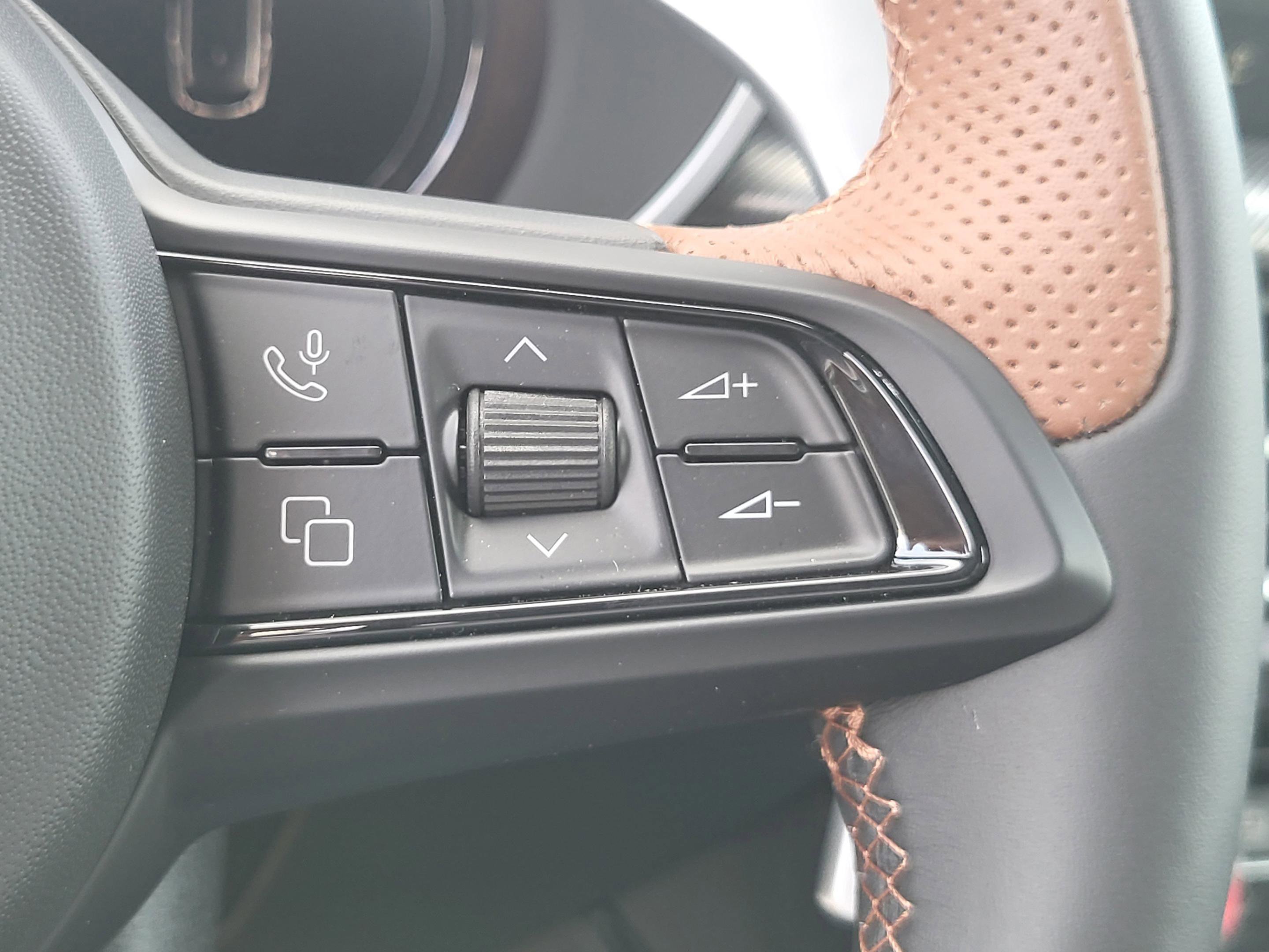 2025 Alfa Romeo Stelvio Intensa - Photo 12