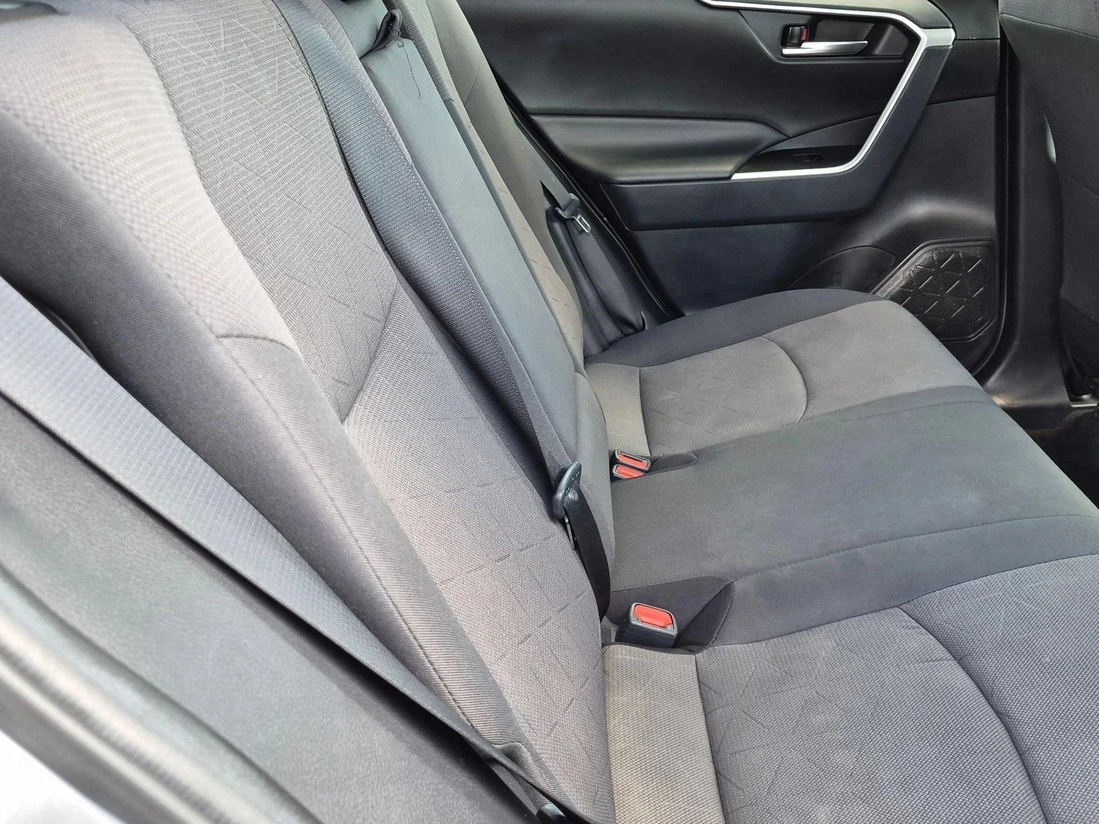 Used 2019 Silver Sky Metallic Toyota XLE image 19