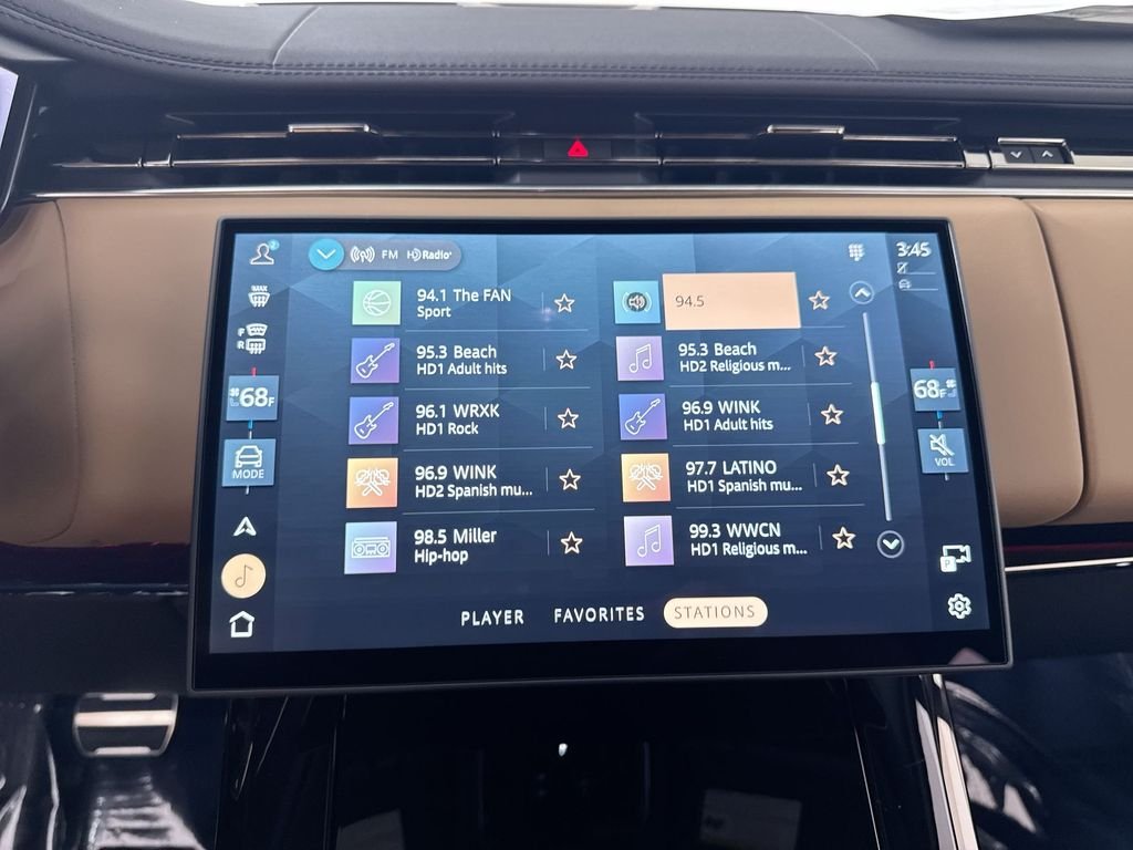 New 2027 Santorini Black Land Rover Dynamic SE image 16
