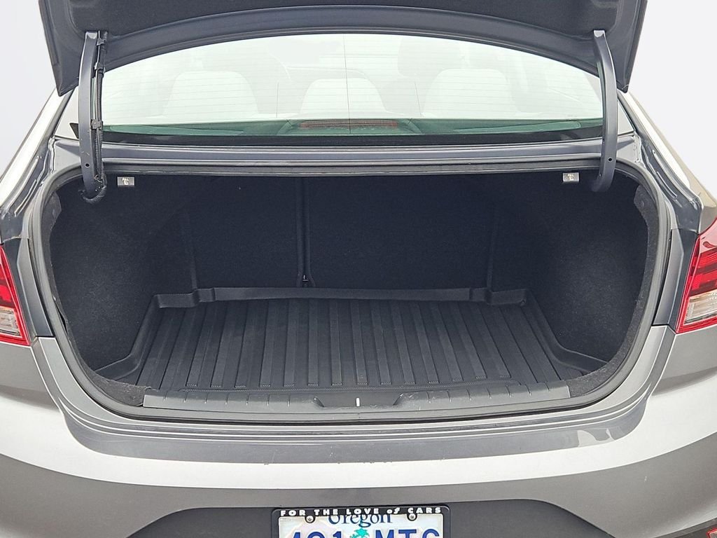 2019 Hyundai Elantra SE - Photo 24
