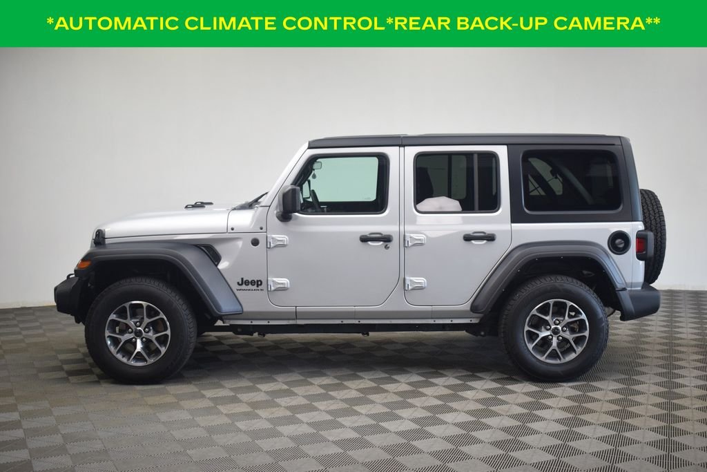 Used 2024 Silver Zynith Clearcoat Jeep Sport S image 13