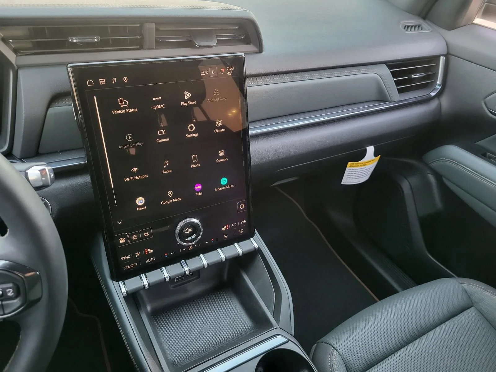 2026 GMC Terrain AT4 - Photo 8