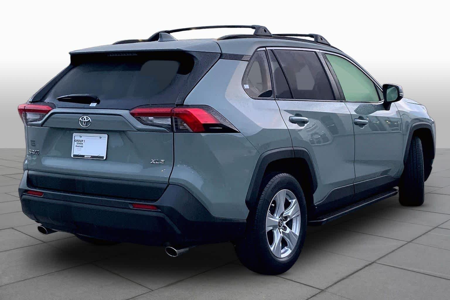 Used 2020 Lunar Rock Toyota XLE image 13