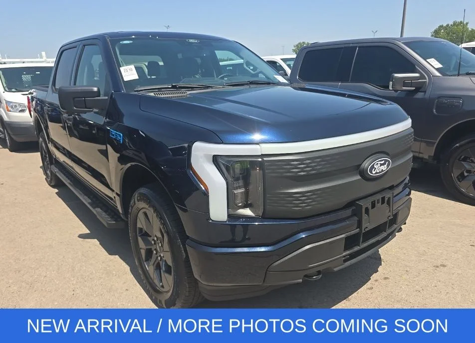 Used 2024 Blue Metallic Ford XLT image 1