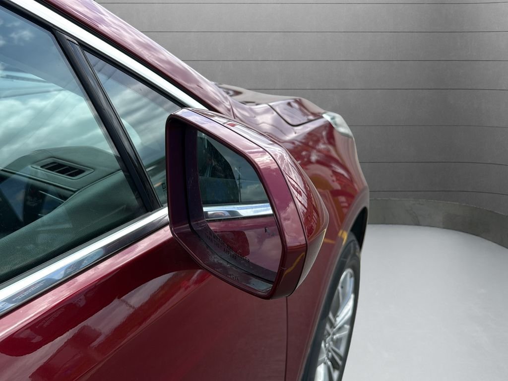 Used 2018 Red Cadillac Luxury image 28