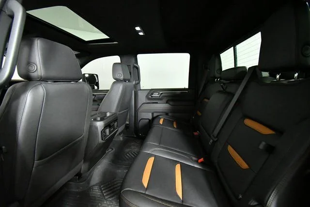 Used 2025 Summit White GMC AT4 image 25