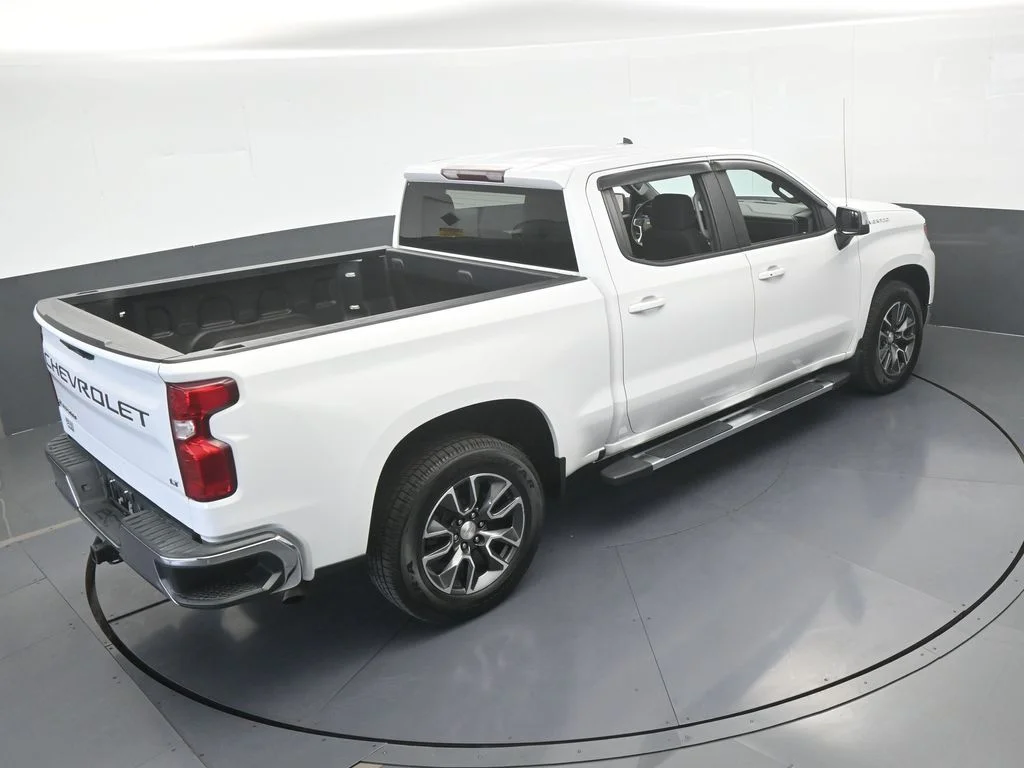 Used 2022 Summit White Chevrolet LT image 51