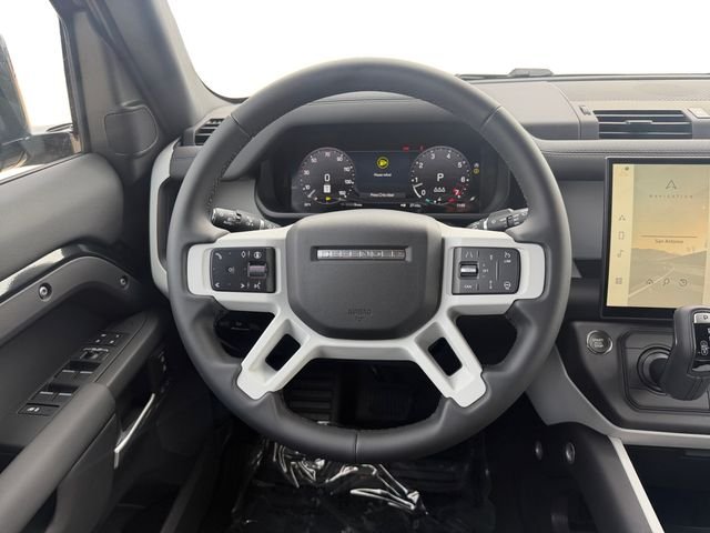 New 2026 Santorini Black Land Rover X-Dynamic SE image 13