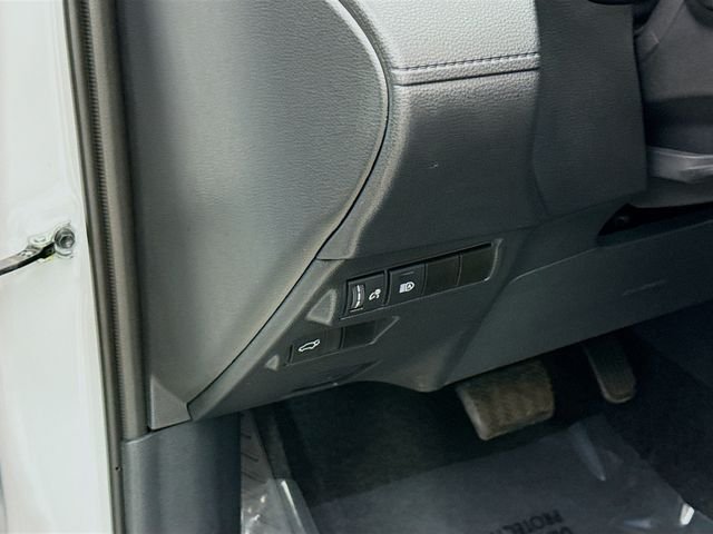 Used 2025 Beige Toyota XLE image 10