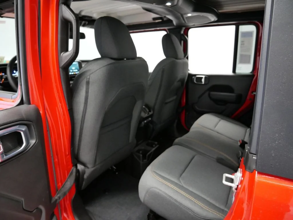2026 Jeep Wrangler 4-Door Willys - Photo 8
