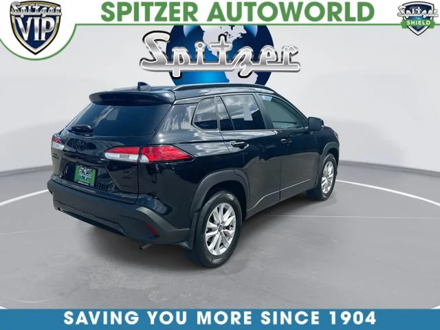 Used 2022 Black Toyota LE image 9