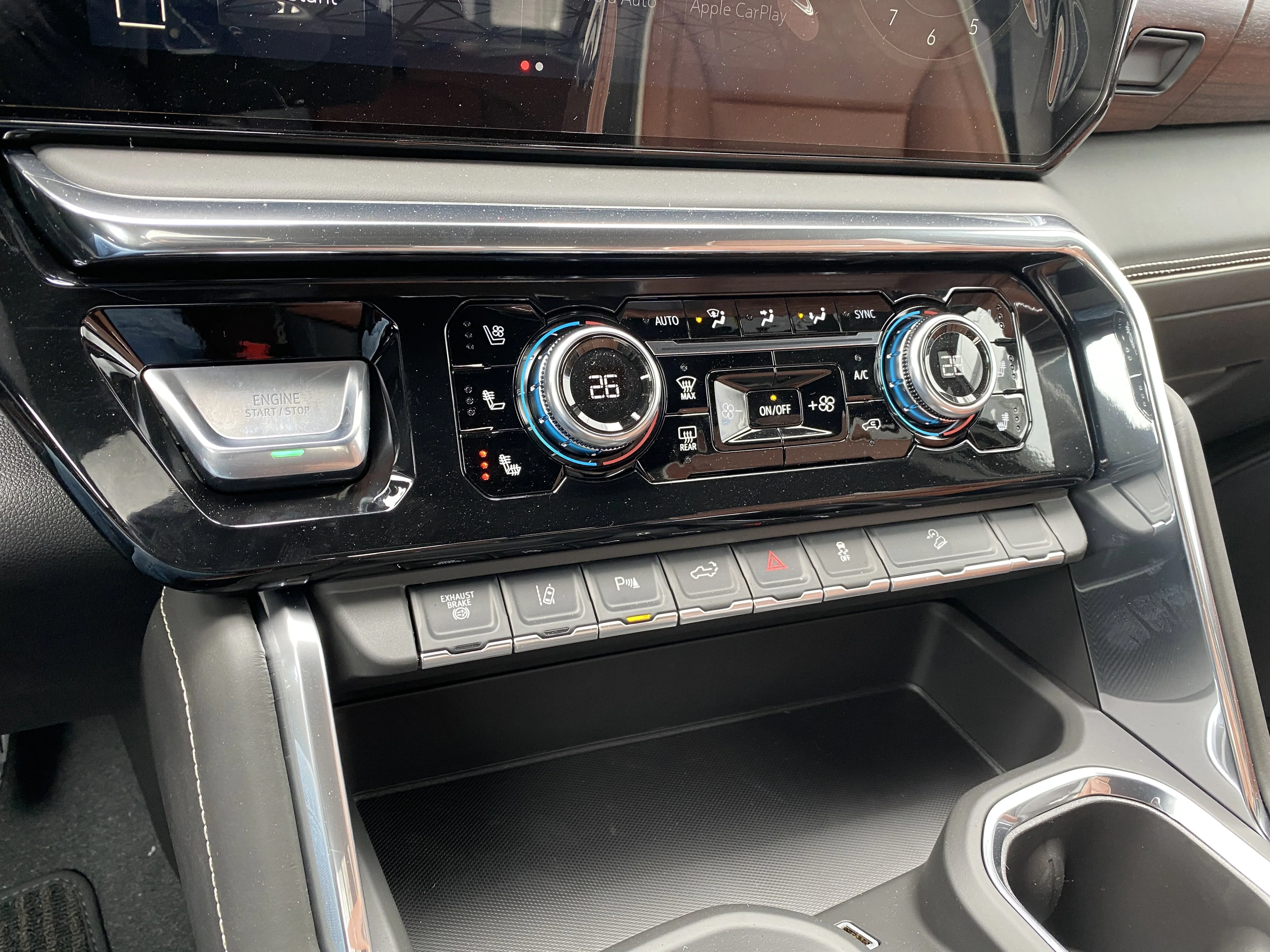 New 2026 GLACIER WHITE TRICOAT GMC Denali Ultimate image 22