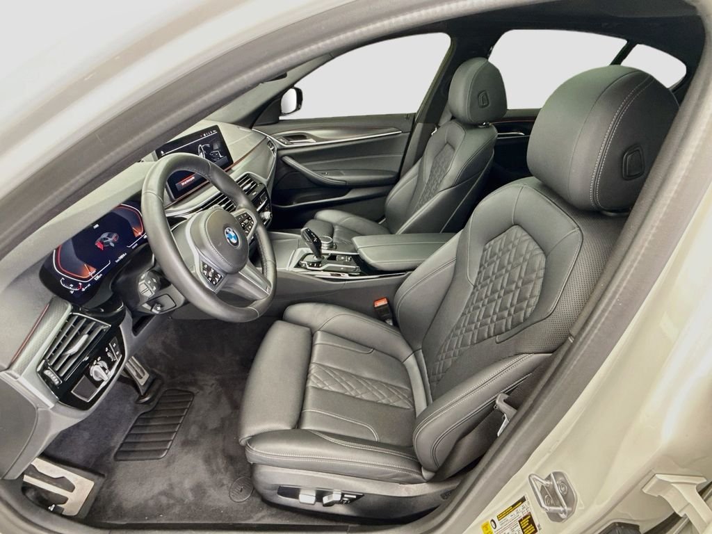 Used 2022 Alpine White BMW 530i image 18