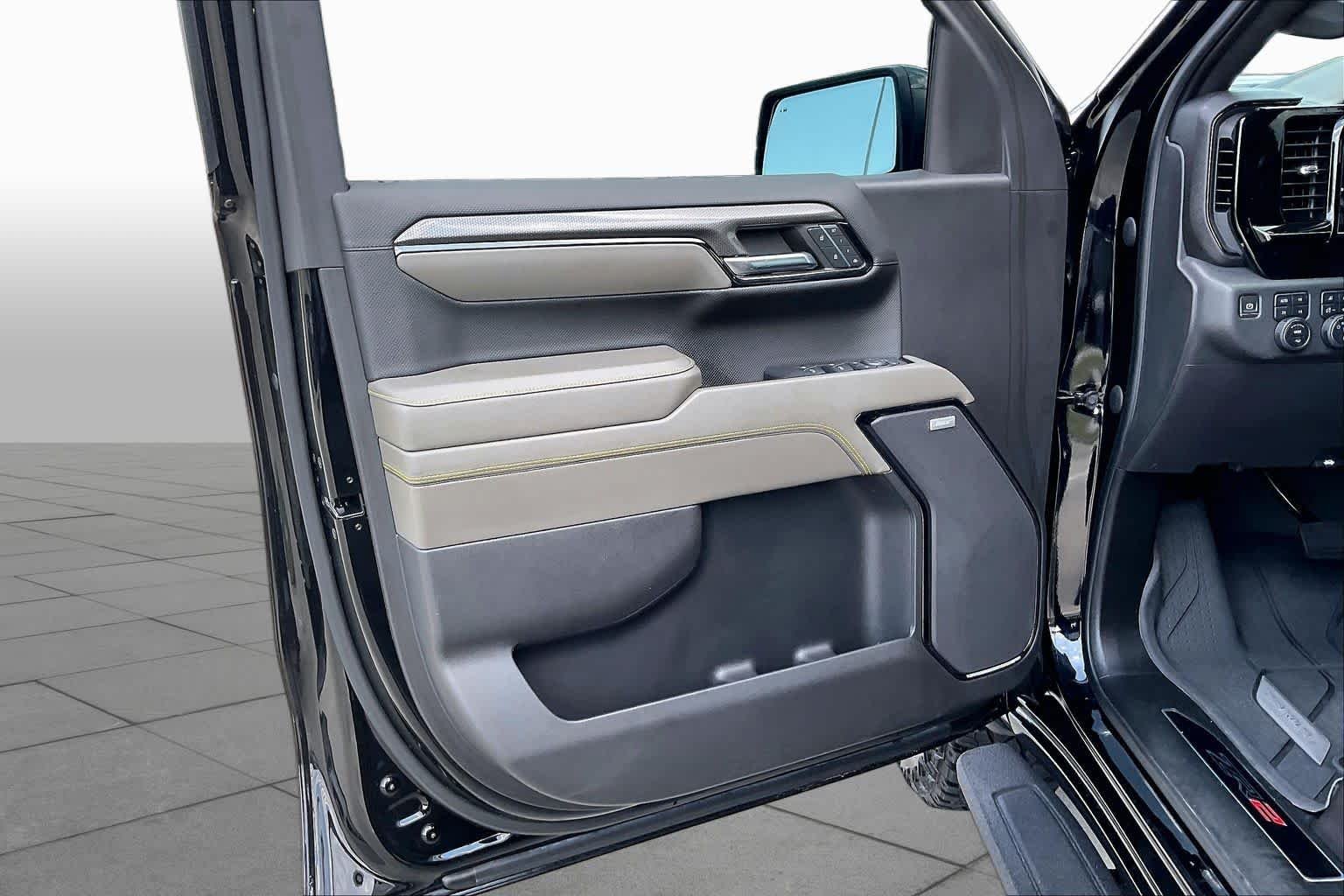 Used 2024 Black Chevrolet ZR2 image 21