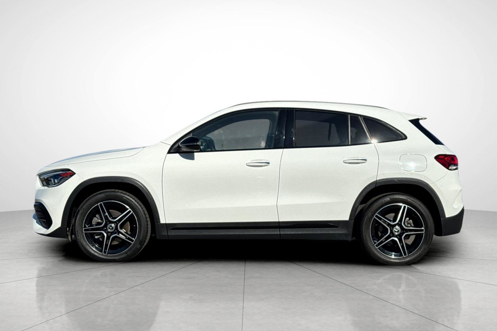 Used 2023 White Mercedes-Benz GLA 250 image 25